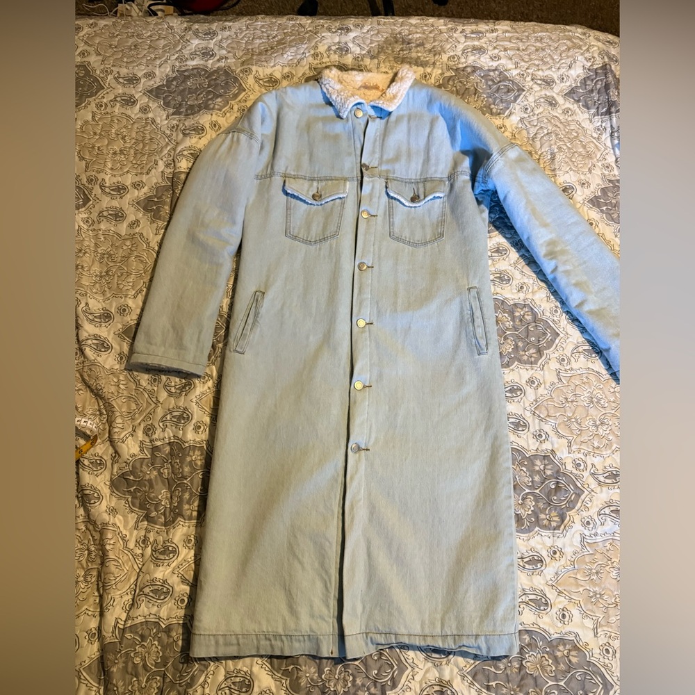 Ecru Lab Women’s Long Denim Coat with Sherpa lining sz xs - copy